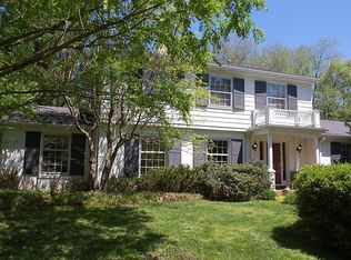 12609 Crest Arm Rd, Anchorage, KY 40223