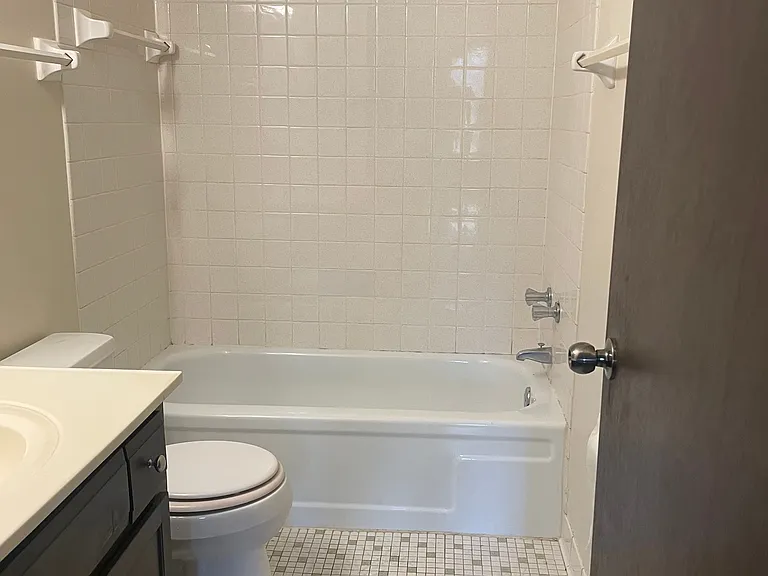 Pinecrest Apartments — Photo 35