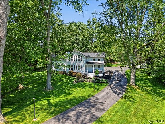 3rd image of 4441 Tonawanda Creek Rd