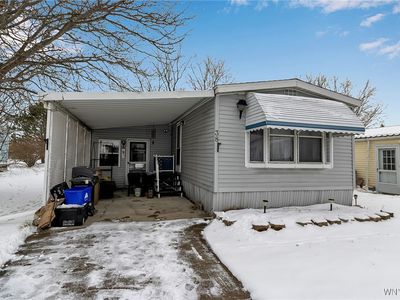 38 Harmony Ln, Buffalo, NY, 14225