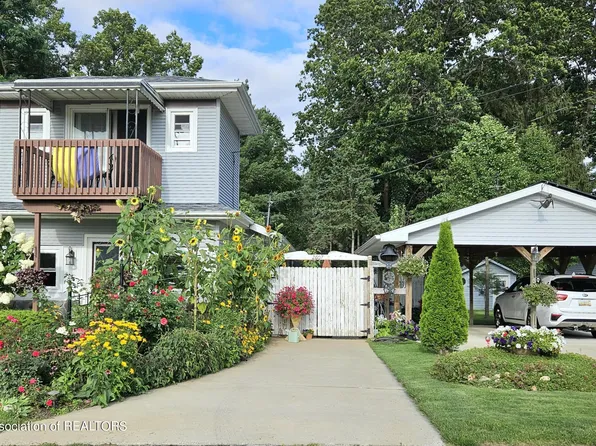 2607 Bartlett Rd, Pleasant Lake, MI 49272