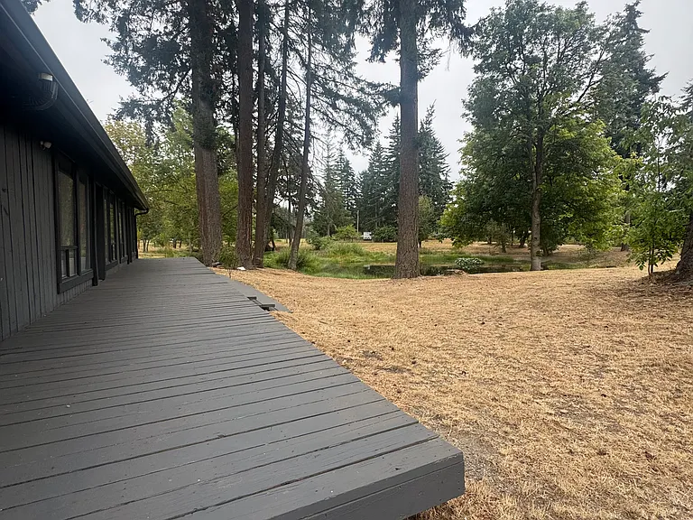 Right-Side Deck Overlooking the Pond