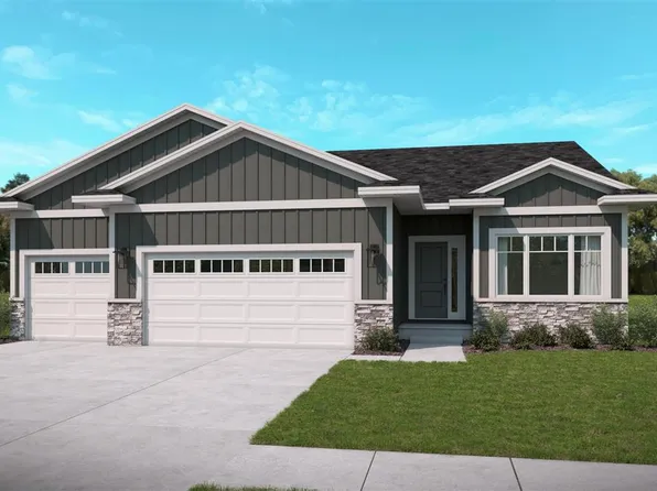 225 Pine Grove Ln, Iowa City, IA 52245