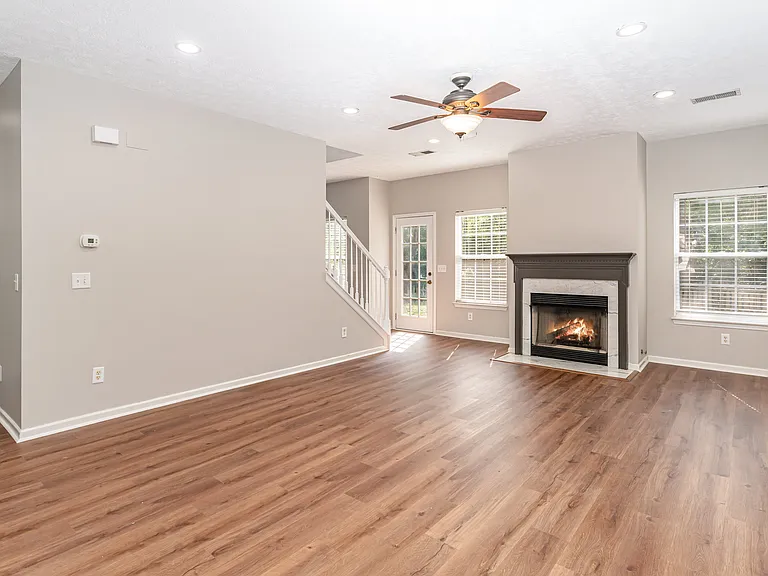3131 Winberry Dr — Photo 3