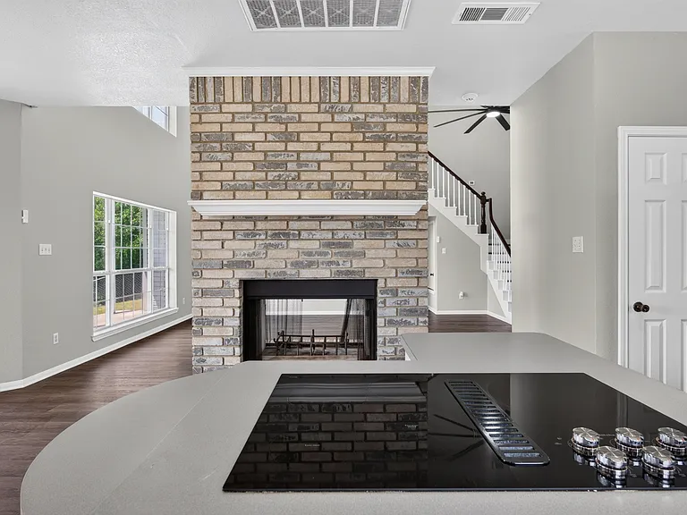 1810 Mesa Oaks Cir — Photo 21