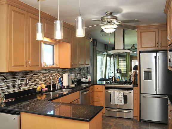 5th image of 1201 Raymond Ave