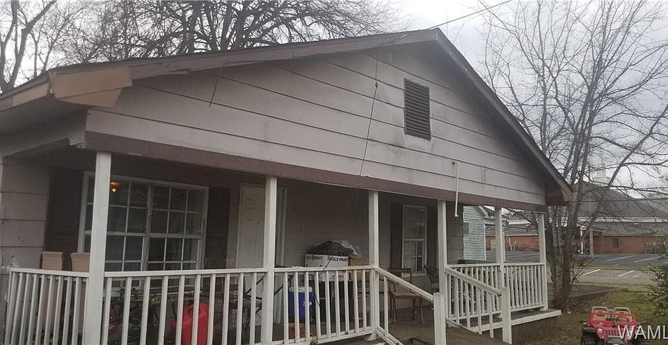 1st image of 2697 20th St