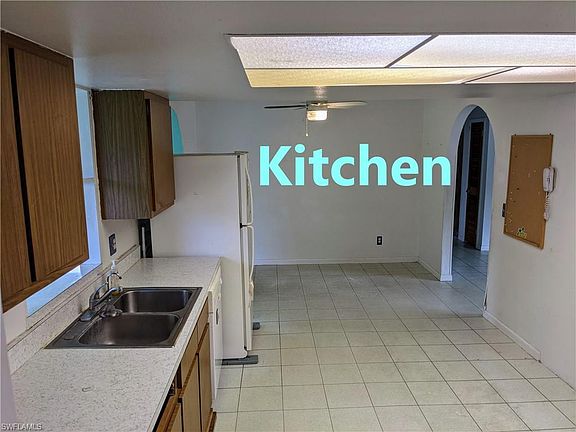 5th image of 1403 E 7th St