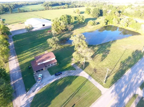 521 E McKay St, Frontenac, KS 66763