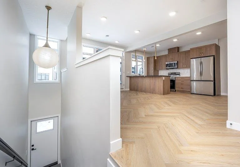 562 Seton Cir SE #305 — Photo 2