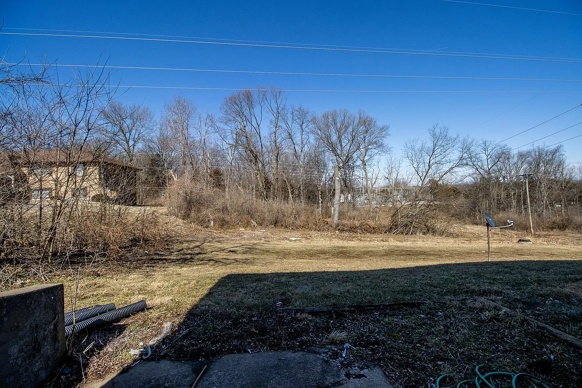 Building Photo - 4509-4511 W Millbrook Dr