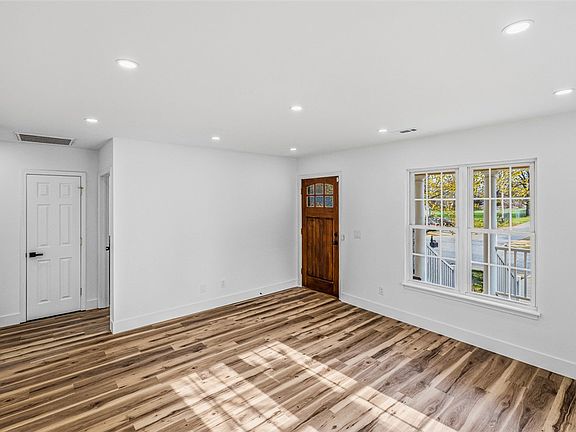 2nd image of 409 Gower St