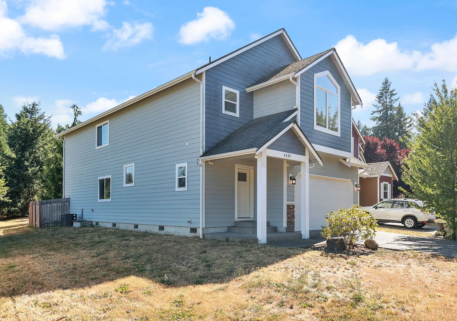 Move In Ready! Heat Pump With A/C - 4 Bdrm Home With Den And Large Loft, Fenced Back Yard. On Cul... — Photo 2