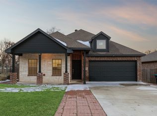 4824 Sunshine Dr, Fort Worth, TX 76105