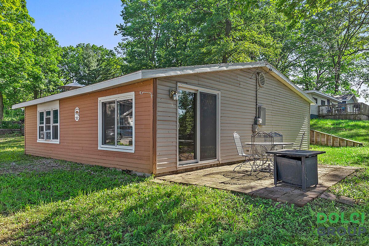 2512 E Rainbow Lake Dr, Trufant, MI 49347 Zillow