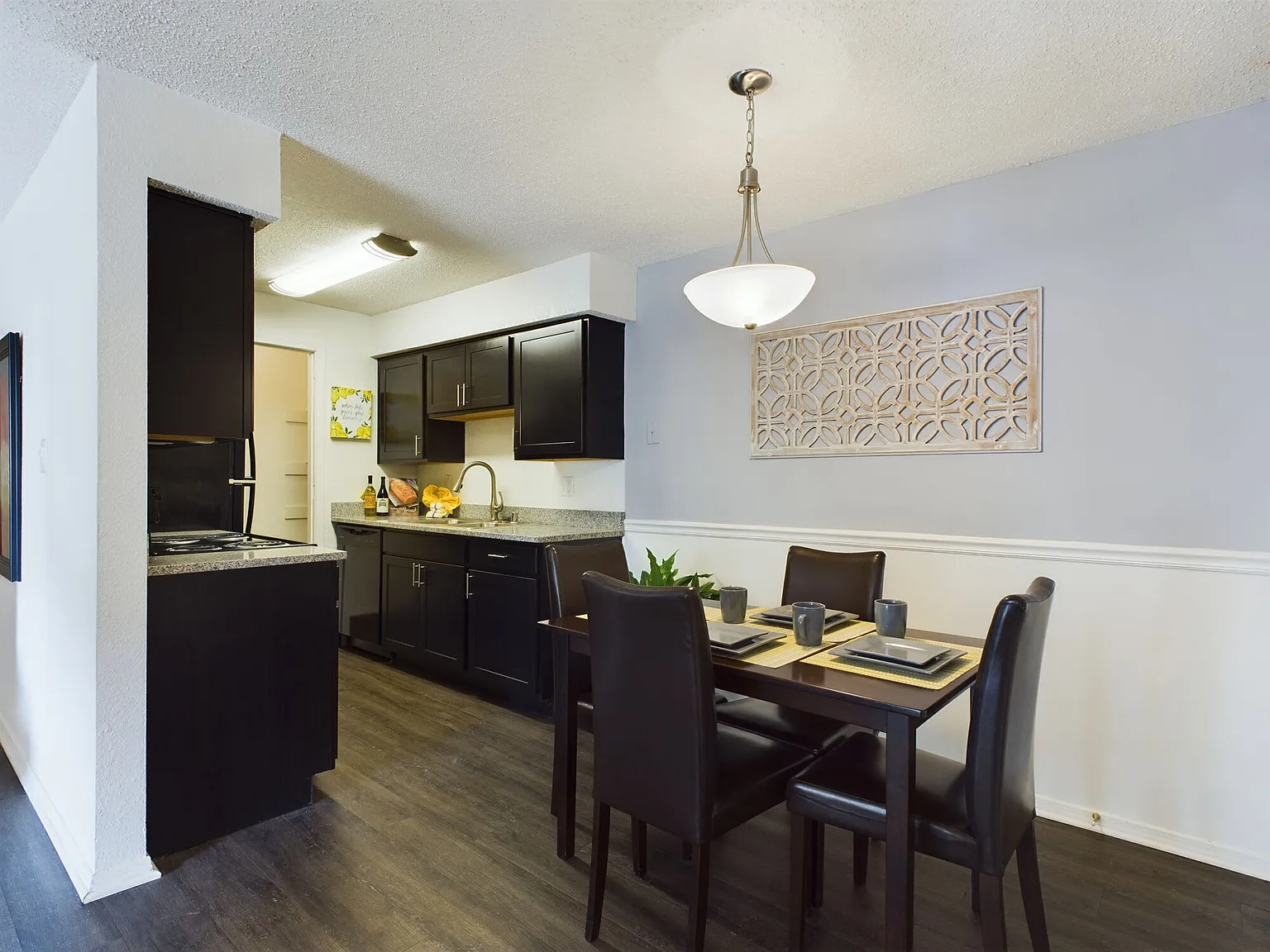 Raintree Apartments — Photo 3