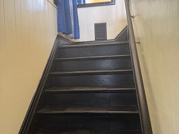 4th image of 348 Auburn Ave