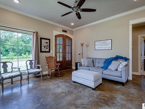 3rd image of 120 Temecula Dr