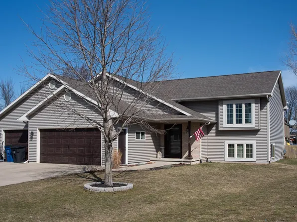 840 Carissa Ct, Omro, WI 54963