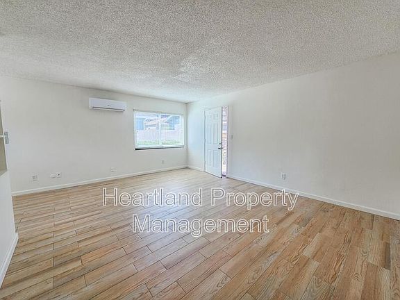 5th image of 4362 Louisiana St #1