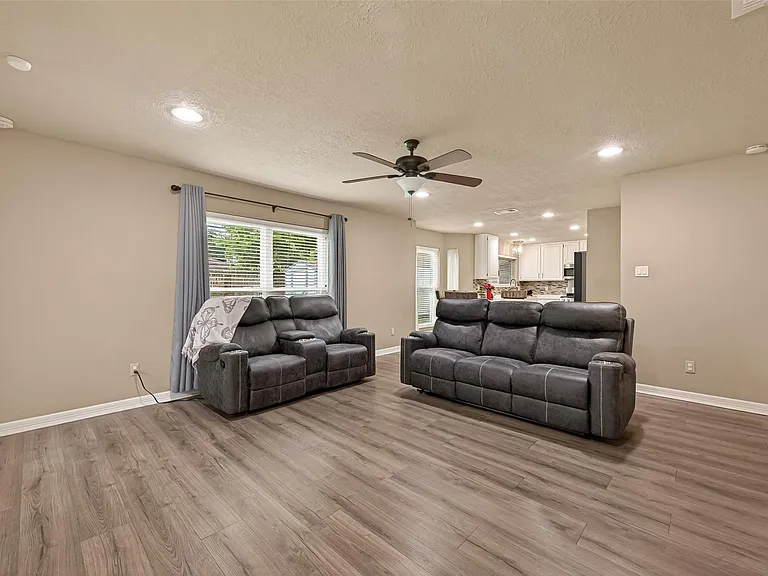12110 Essenbruk Dr — Photo 12