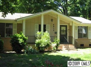 6915 Covecreek Dr, Charlotte, NC 28215