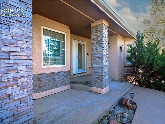 5th image of 19558 Fox Trail Way
