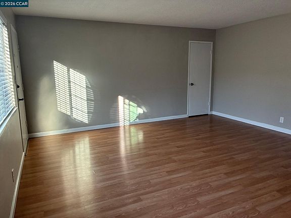 4th image of 2171 Peach St APT 1