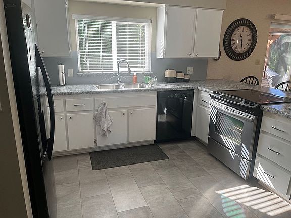 4th image of 280 N Sunflower Dr APT 25