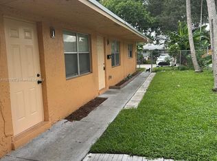 2326-2328 McKinley St, Hollywood, FL 33020