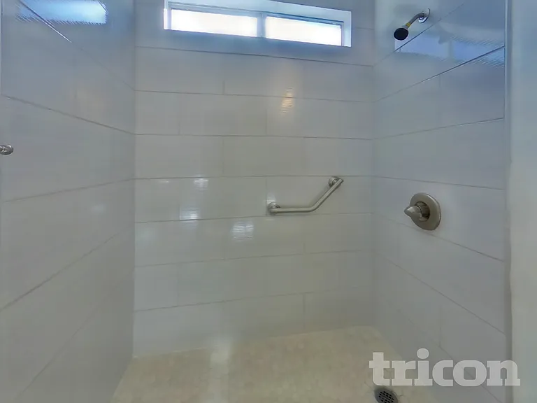 857 E Saragosa St — Photo 12