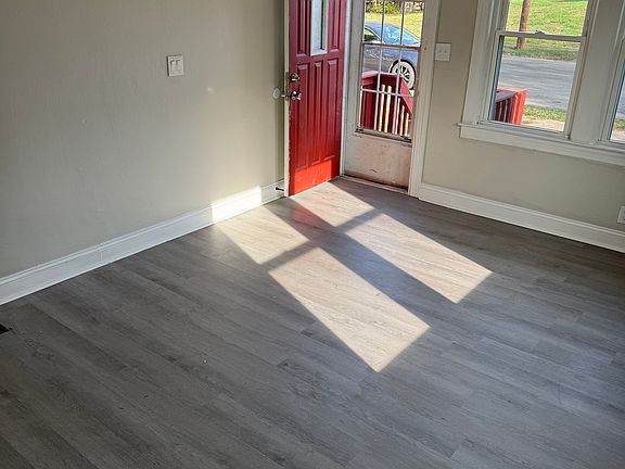 5th image of 227 Highland Ave