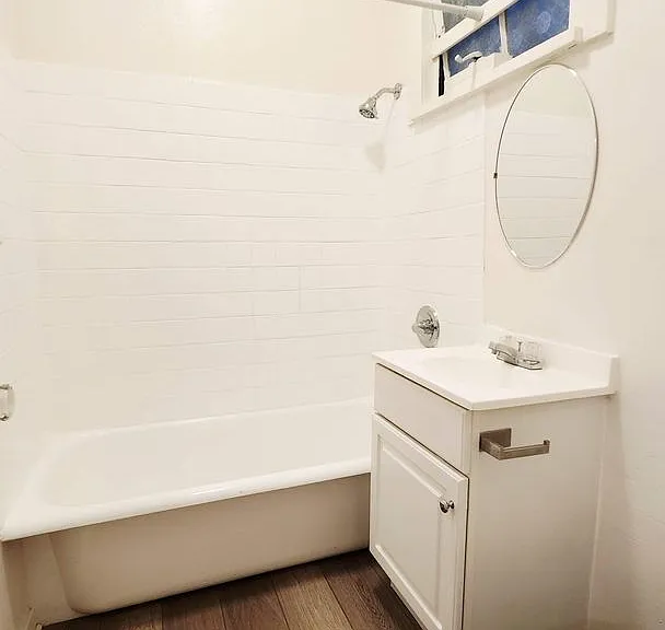305 Franklin St — Photo 6