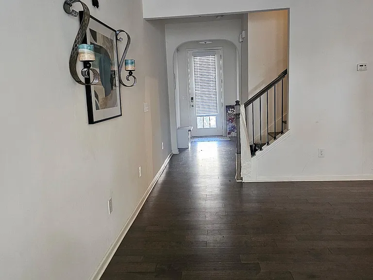 7823 Canterbury Ct — Photo 5