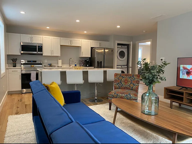 176 Buttles Ave — Photo 3