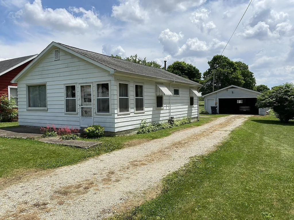 1405 W Hickory St photo 1