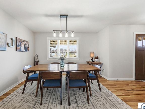5th image of 216 Pinehurst Dr