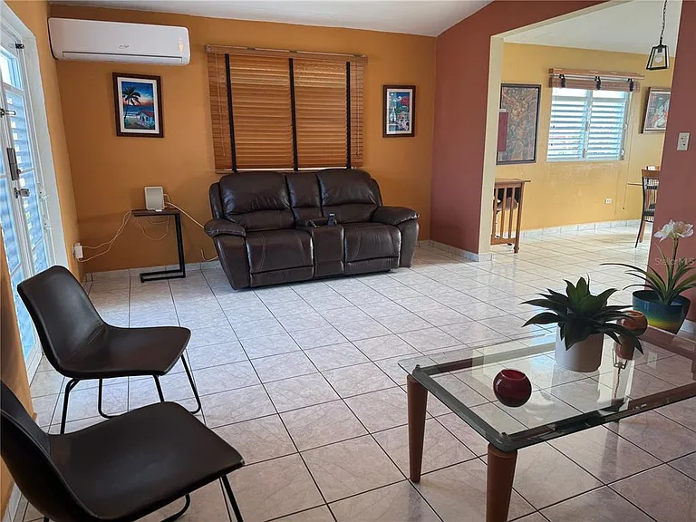 820 Calle Jardin — Photo 3