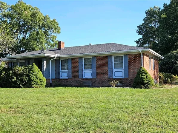 1102 Daingerfield St, Tappahannock, VA 22560