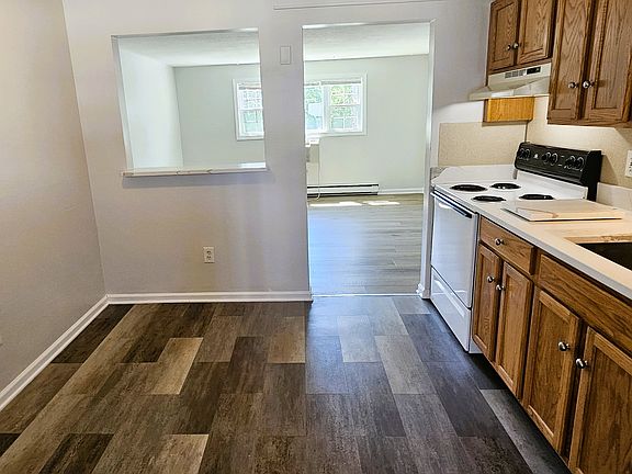 Eat-in Kitchen