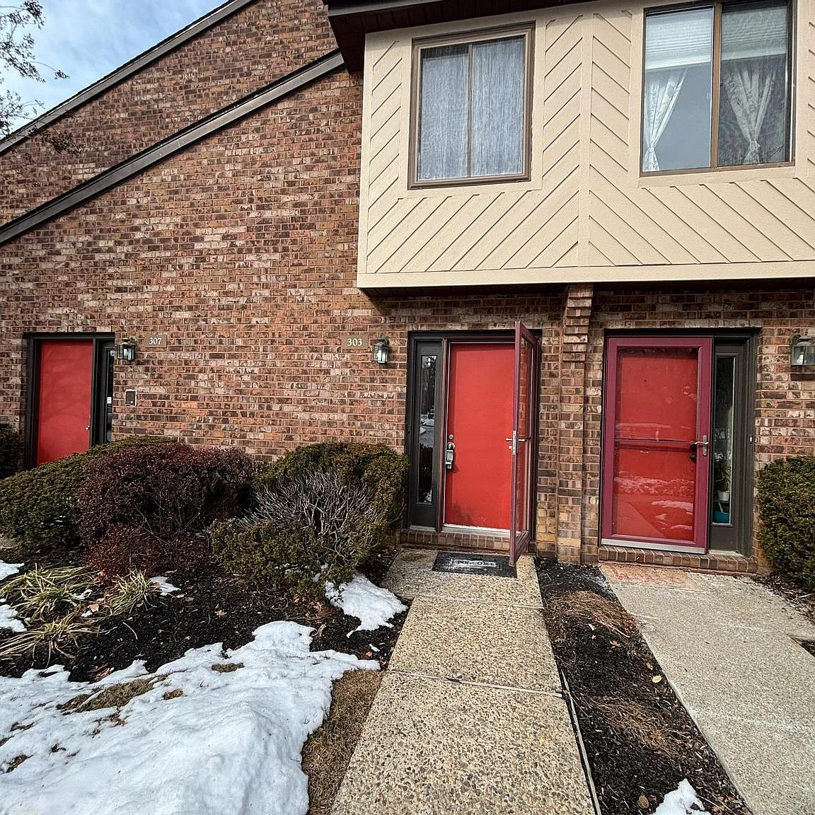 2 bed, 2.0 bath, 1230 sqft, $2,200 — Photo 1