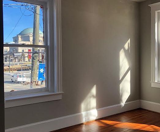 2nd image of 812 N Robinson St