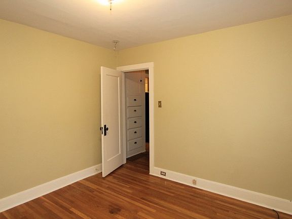 4th image of 1564 E Princeton Ave