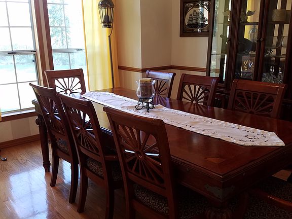 Formal dining room