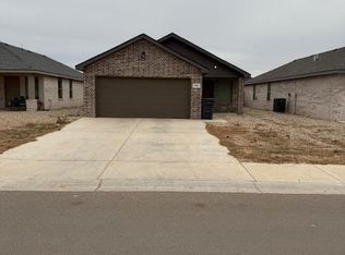 324 E 76th St, Lubbock, TX 79404