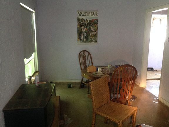 2nd image of 6013 Military Pkwy