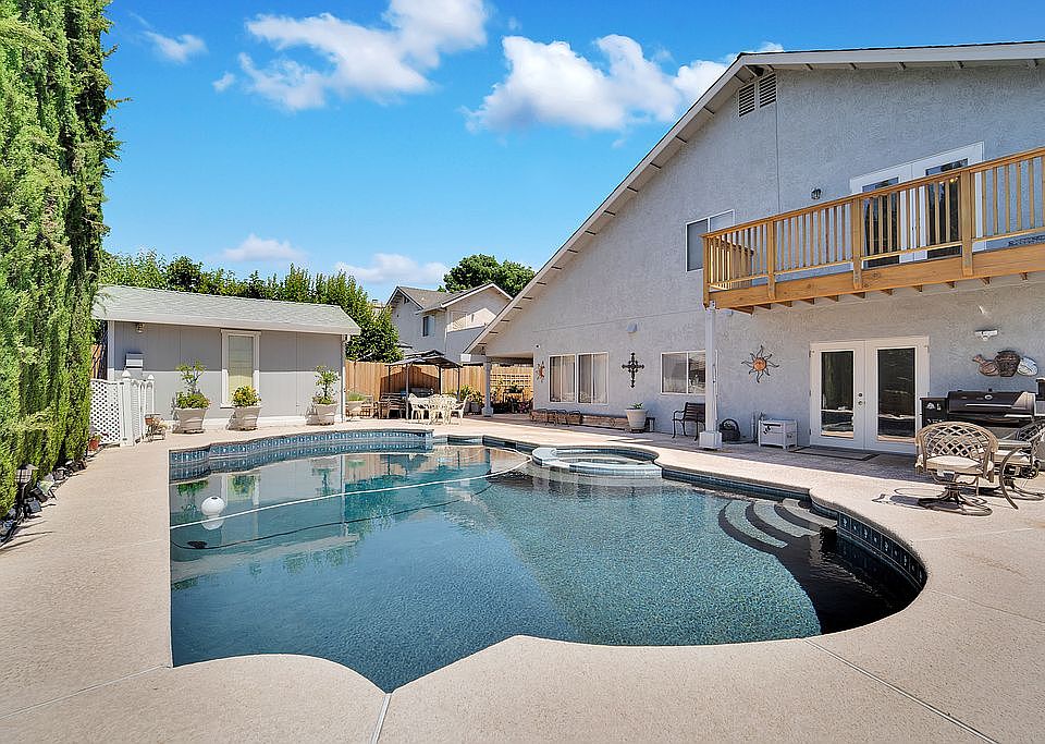 1st image of 5831 Caribbean Cir