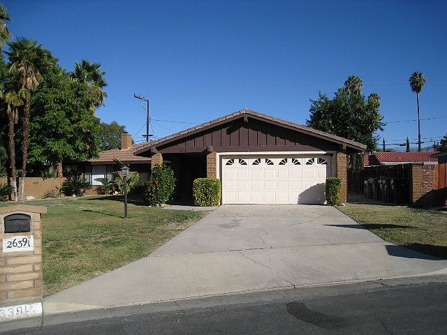 1st image of 26391 Chestnut Dr