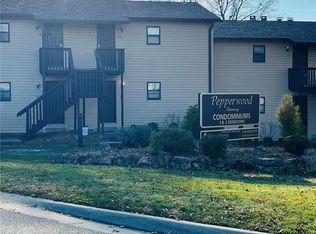 15 Pepperwood Ct, Glen Carbon, IL 62034