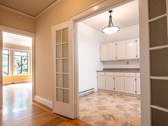 2nd image of 3554 Pierce St APT 1